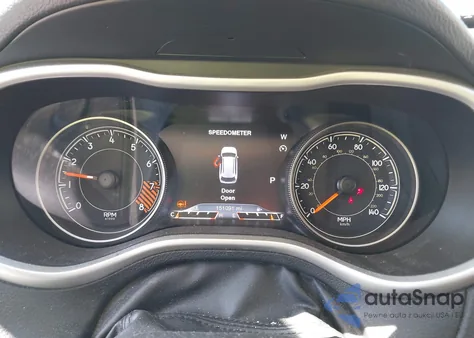 2015 Jeep Cherokee Trailhawk z USA, uszkodzony, nr VIN 1C4PJMBS2FW687716